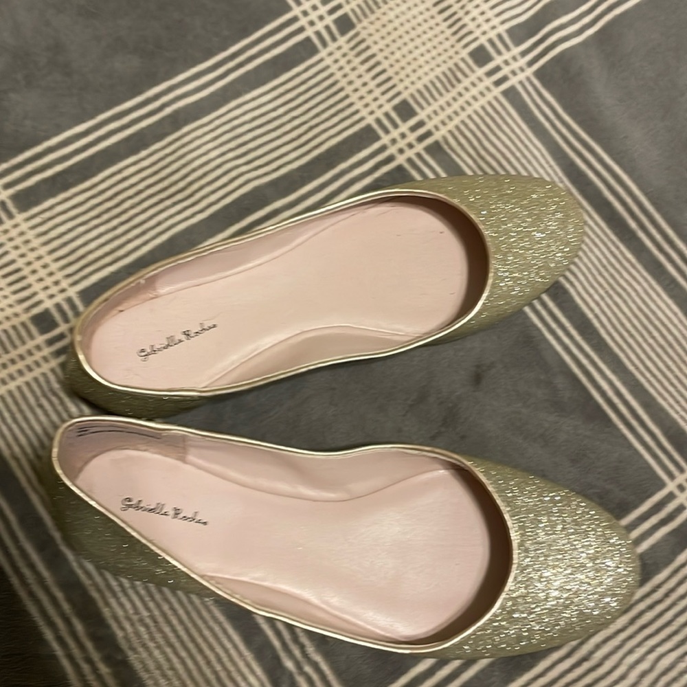 Gabriella Rocha flats